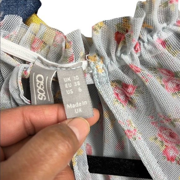 ASOS Mesh Floral Long Sleeve With Diamond Cut Out On The Chest / Size-6 - Picture 8 of 11